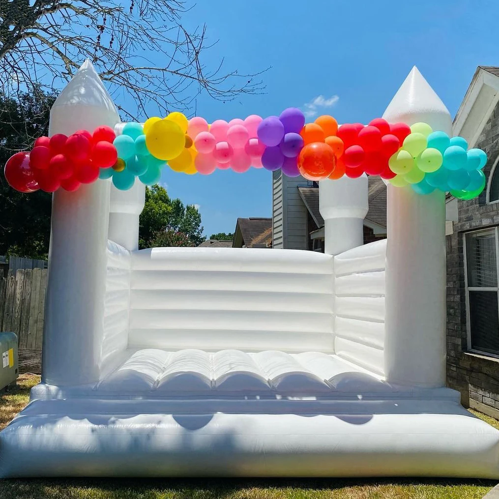 Небольшой надувной замок из ПВХ