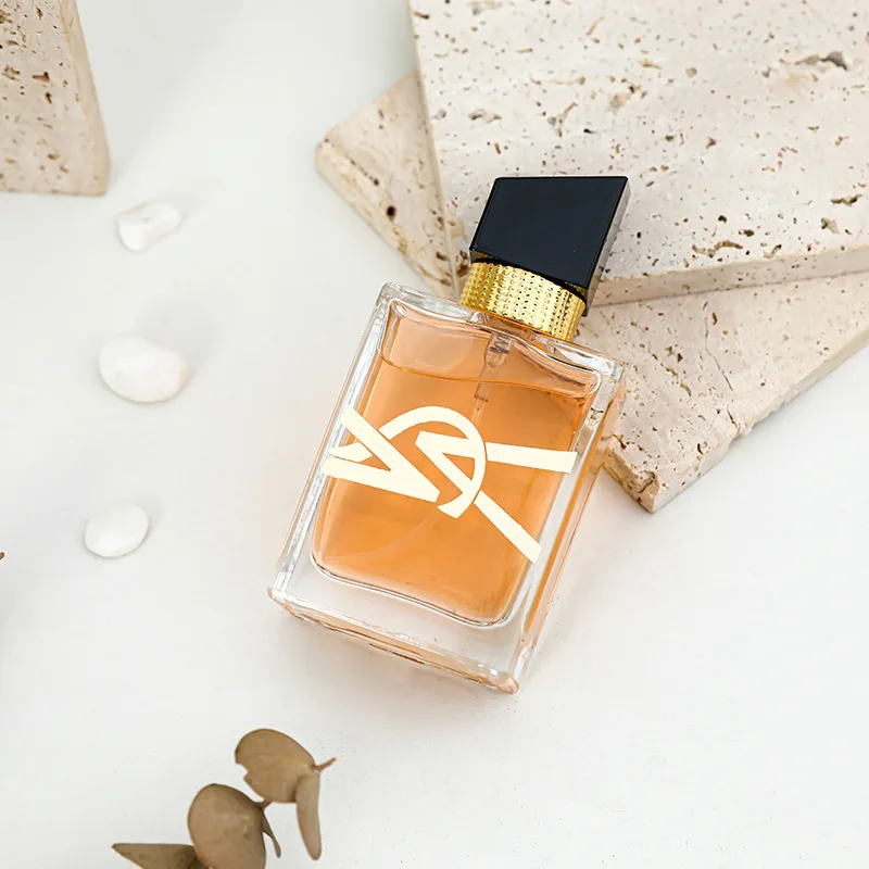 WARMKISS Free Women Fresh Light Fragrance Long lasting Flower and Fruit Fragrance perfume  Broadcast Hot Bottle Vietnam