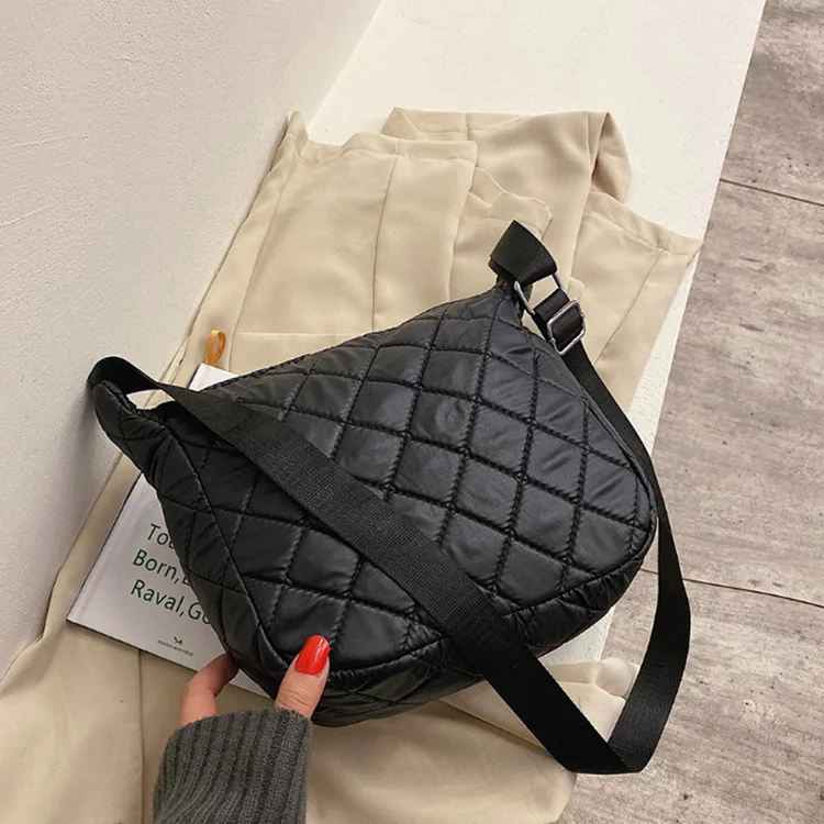 stylish girls casual korean style sling bags shoulder crossbody quilted nylon bag from China