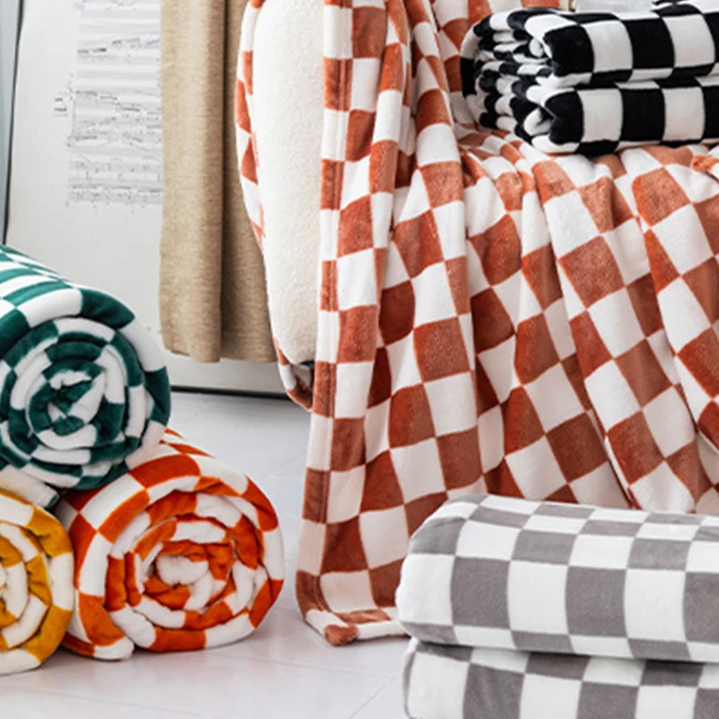 Wholesale Custom Logo Bed Use Blanket in Printing Super Soft Flannel Fabric Fleece Throw Blanket With Sofa