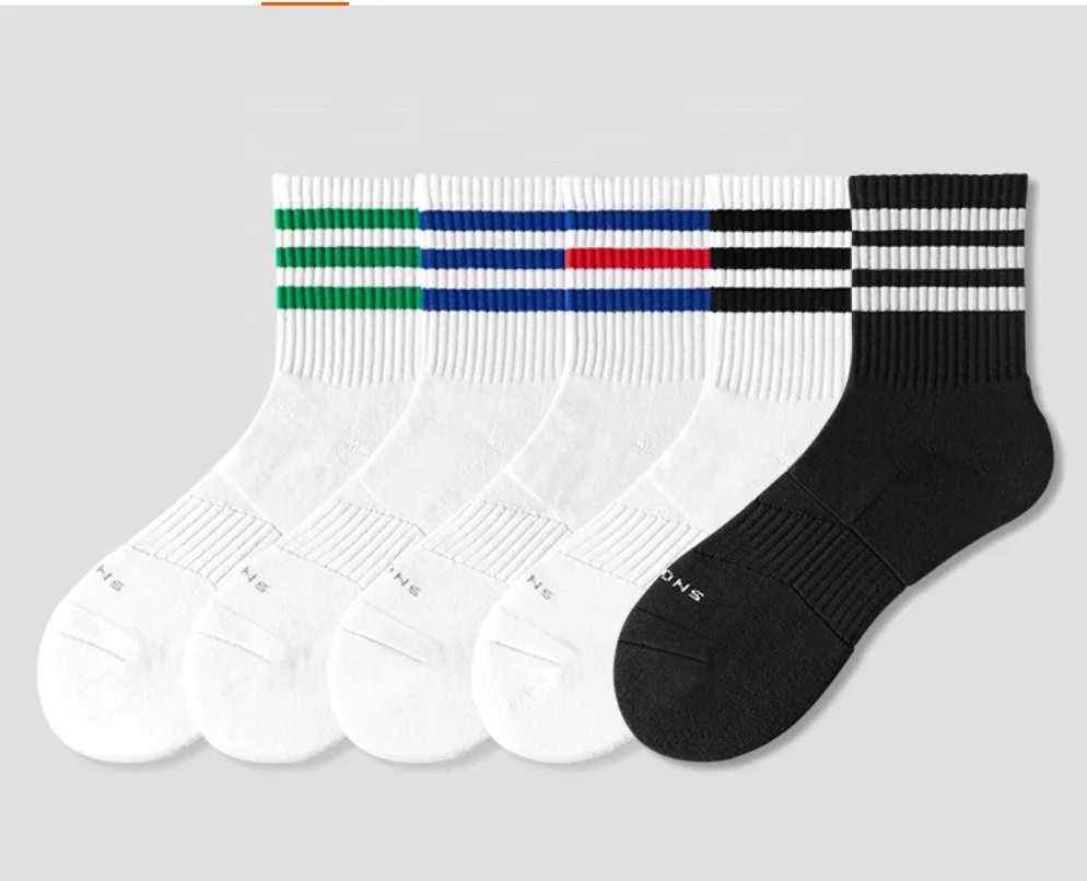 High Quality Custom Sports Socks for Men Crew Cotton Brands Knitted Letter Sports Socks with Embroidery Low MOQ