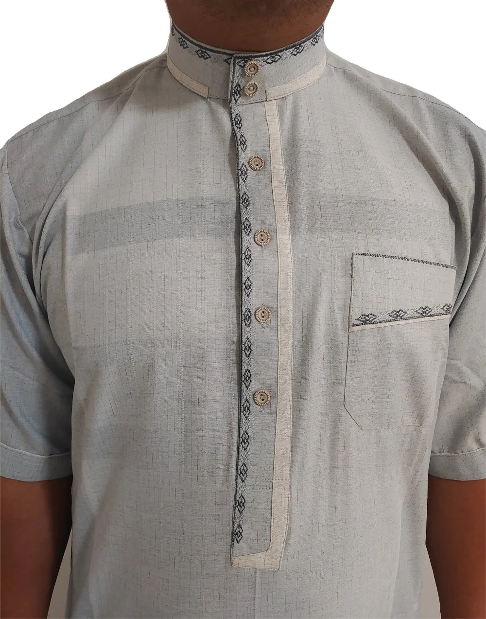 
2021 Hot Sale Stand-up Collar Embroidered Muslim Men Clothing Islamic Half Sleeve Muslim Prayer Robe 