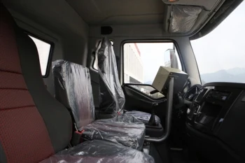 Автоцистерна для очистки дорог 6x4