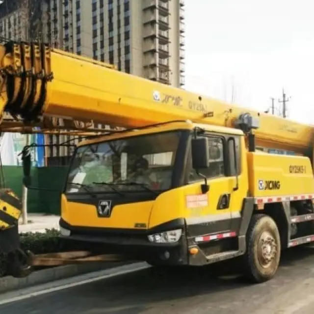 Used  truck crane QY25K QY50K QY100K
