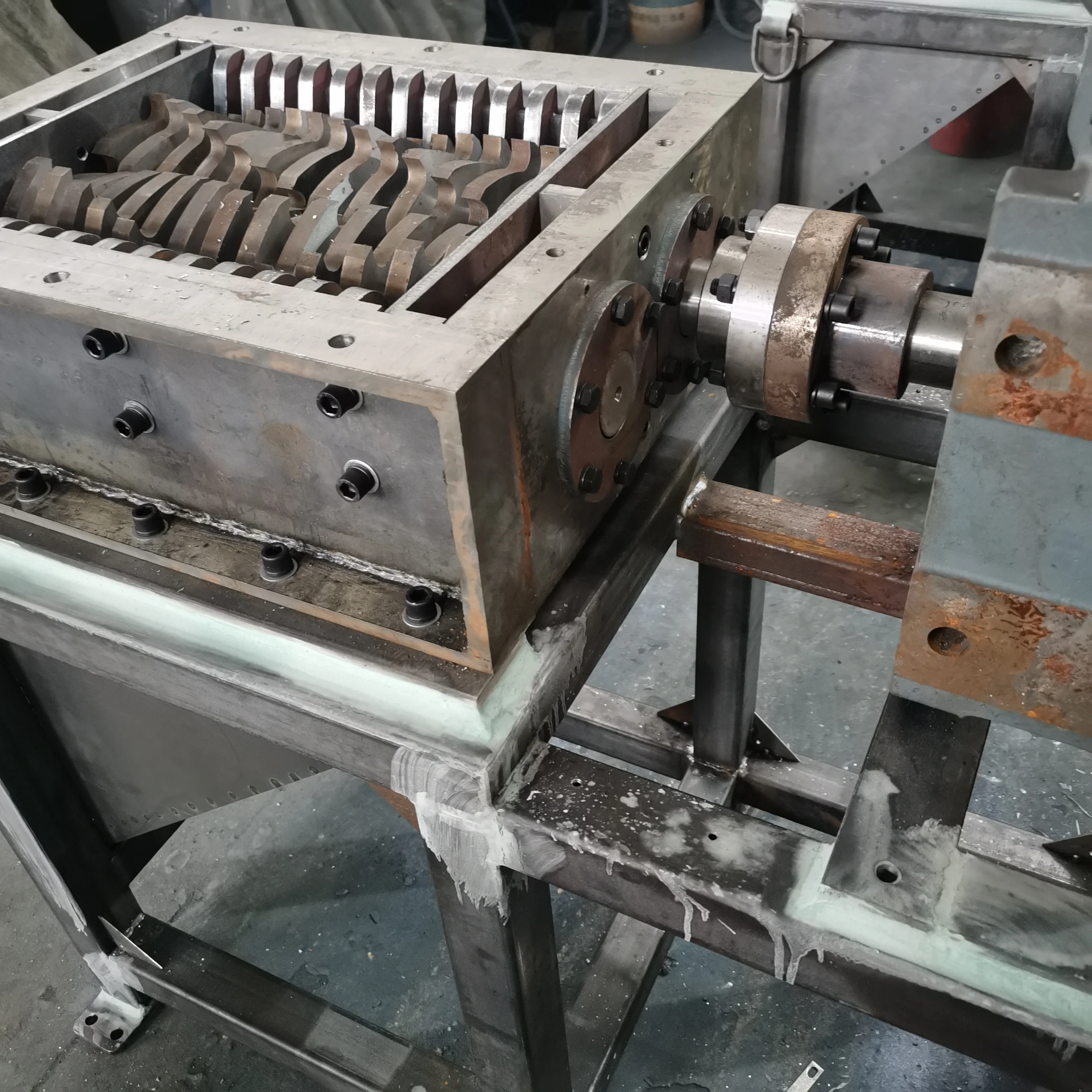 Advanced Technology China Wholesale Shredding Machine For Paper Staples Paperclips Cd/