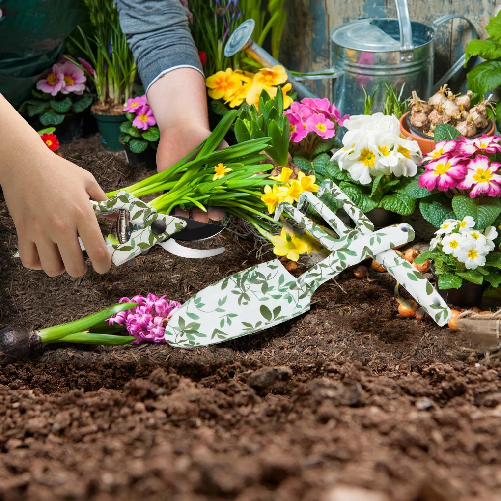 Woman Aluminium Metal Floral Printed Garden Hand Tools Set With Trowel Fork And Pruner as a Nice Gardening Gift  for women