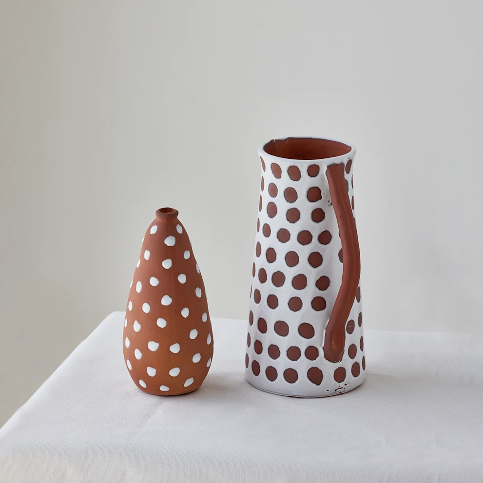 European Rustic Vintage Red Ceramic Vase Polka Dot Pattern Vintage Home Interior Decoration Clay Making