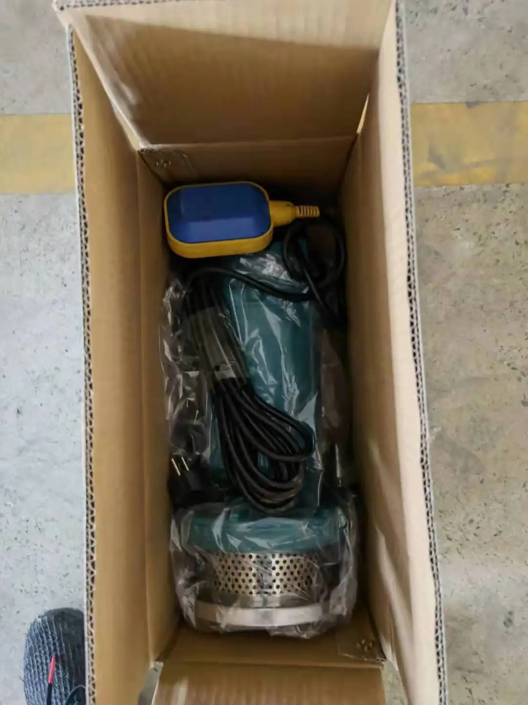 New Arrival Portable Household Water Pump Ready to Ship Multistage QDX Sumbmersible Electric Series