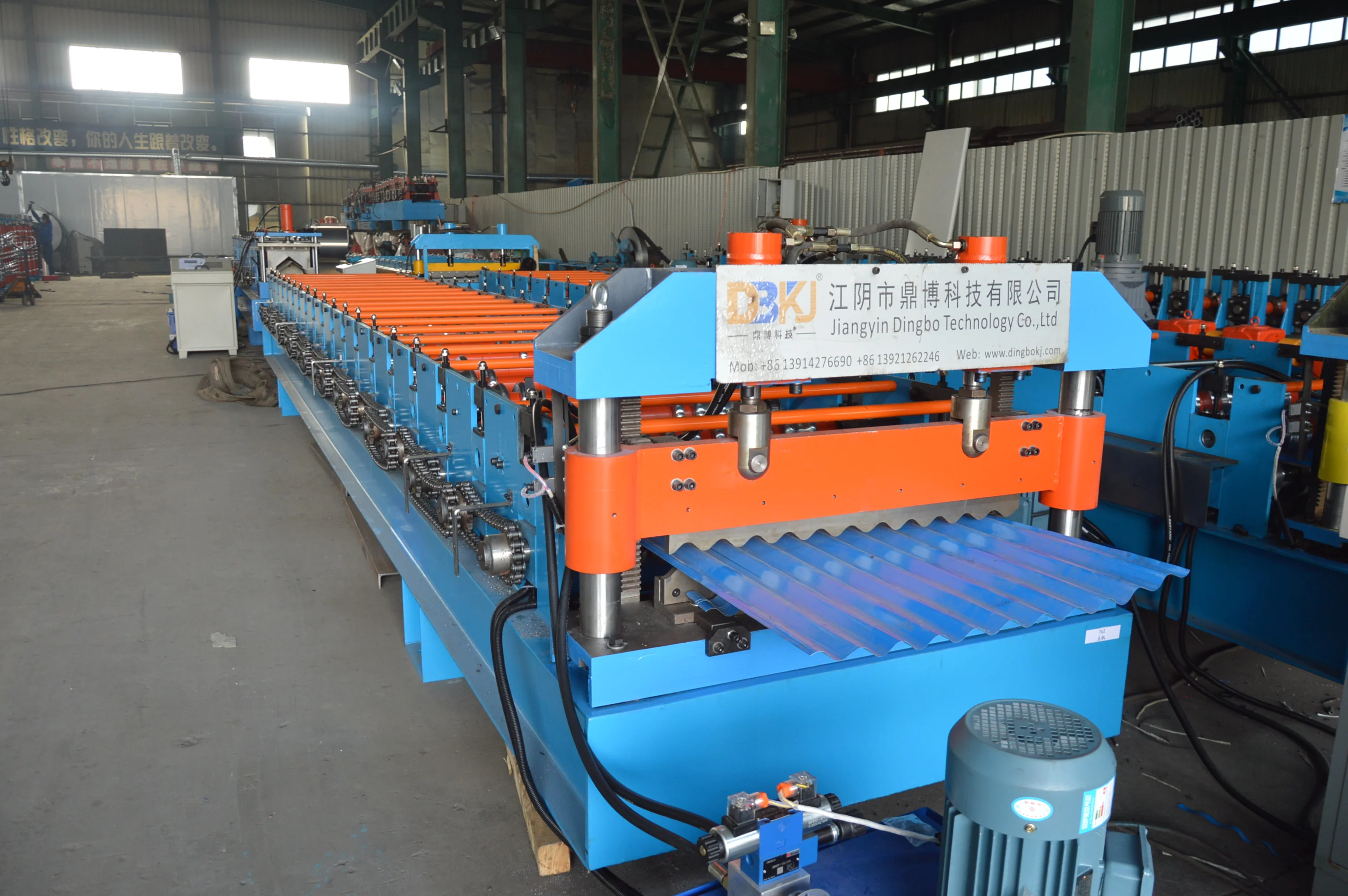 Factory Price High Quality Color Steel Corrugated Roofing Machine from professional manufacturer