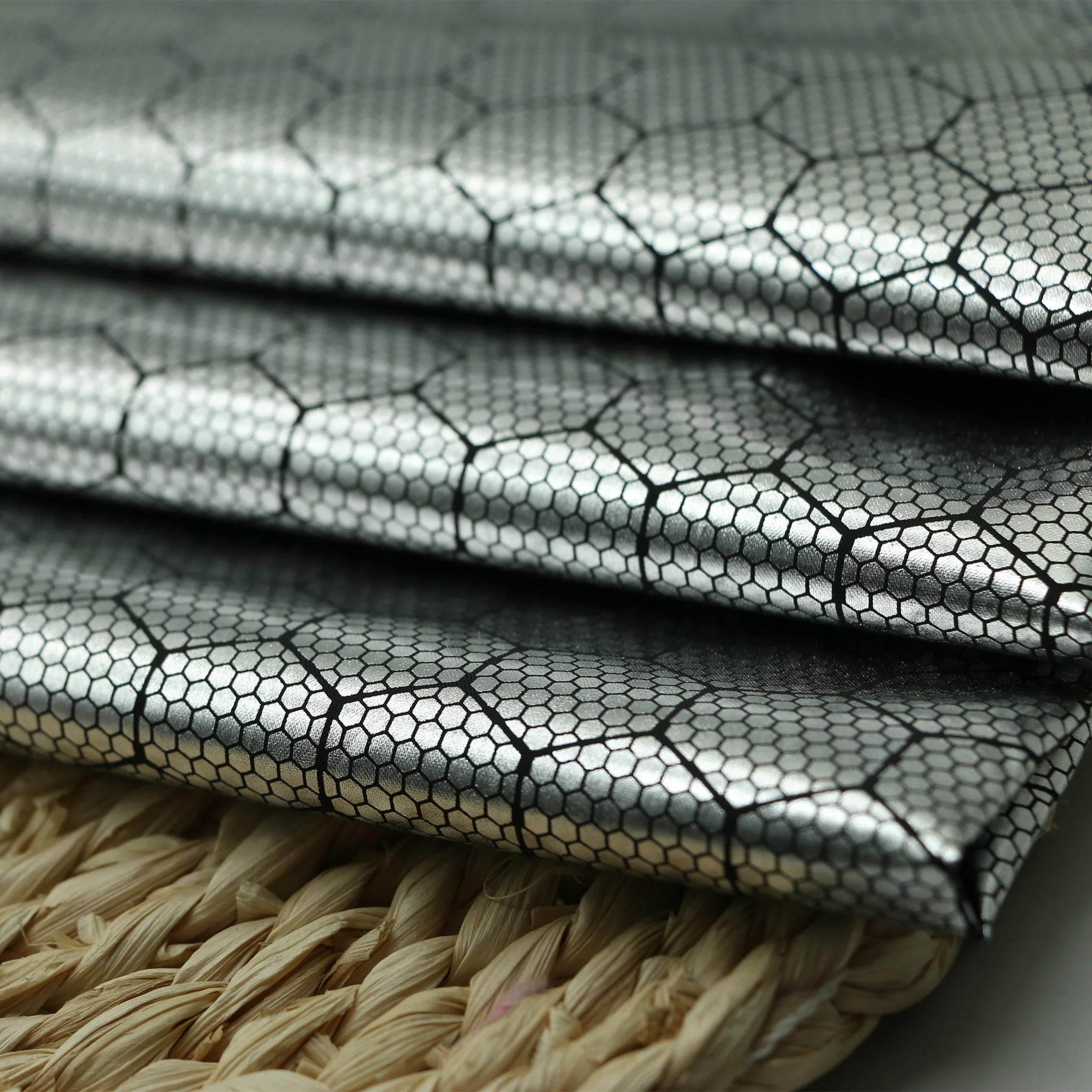 High Quality Waterproof 190T/210T Silver Printed 100% Polyester Taffeta Fabric for down jacket
