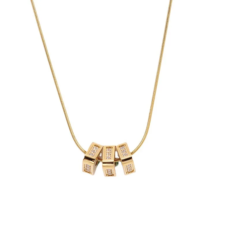 Triangle Micro Diamond Titanium Steel Necklaces Women Fashion Geometric Triangular Prism Gold Collarbone Chain Necklace Jewelry