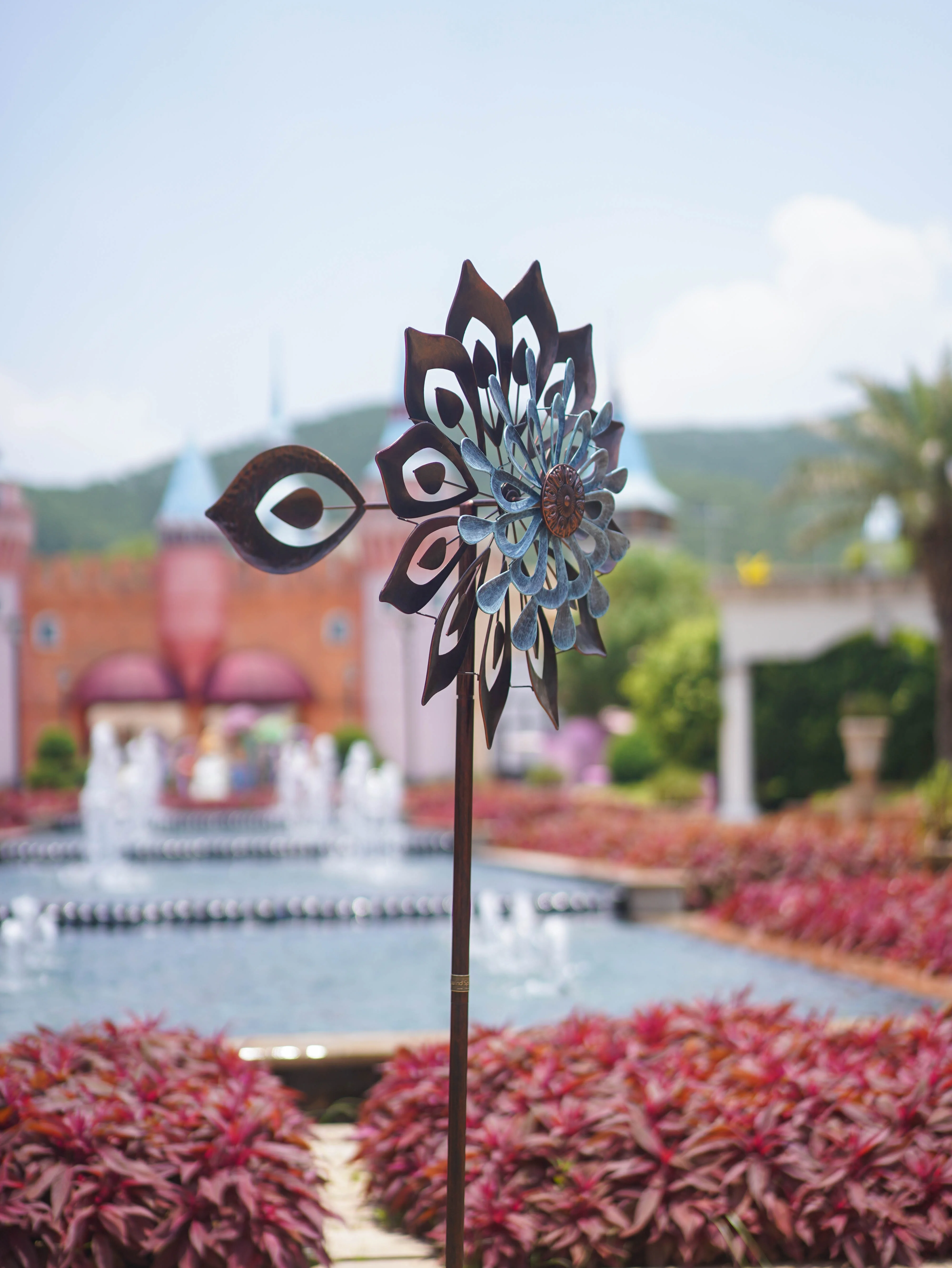 Hourpark Hot-selling garden decoration kinetic metal windmill outdoor wind spinners