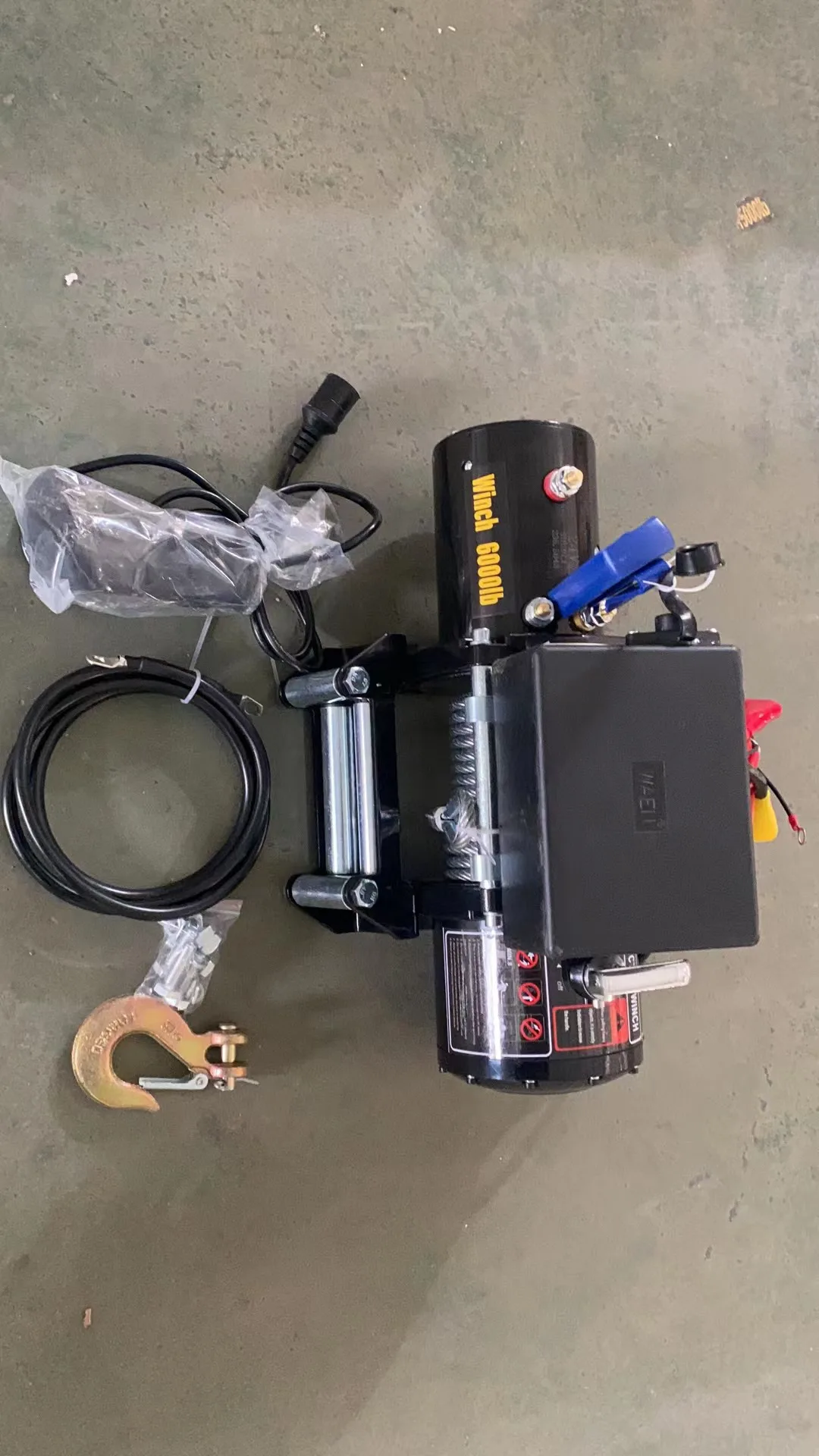 2000-12000lbs 12V 24V 4WD off road 4x4 car electric winch with rope