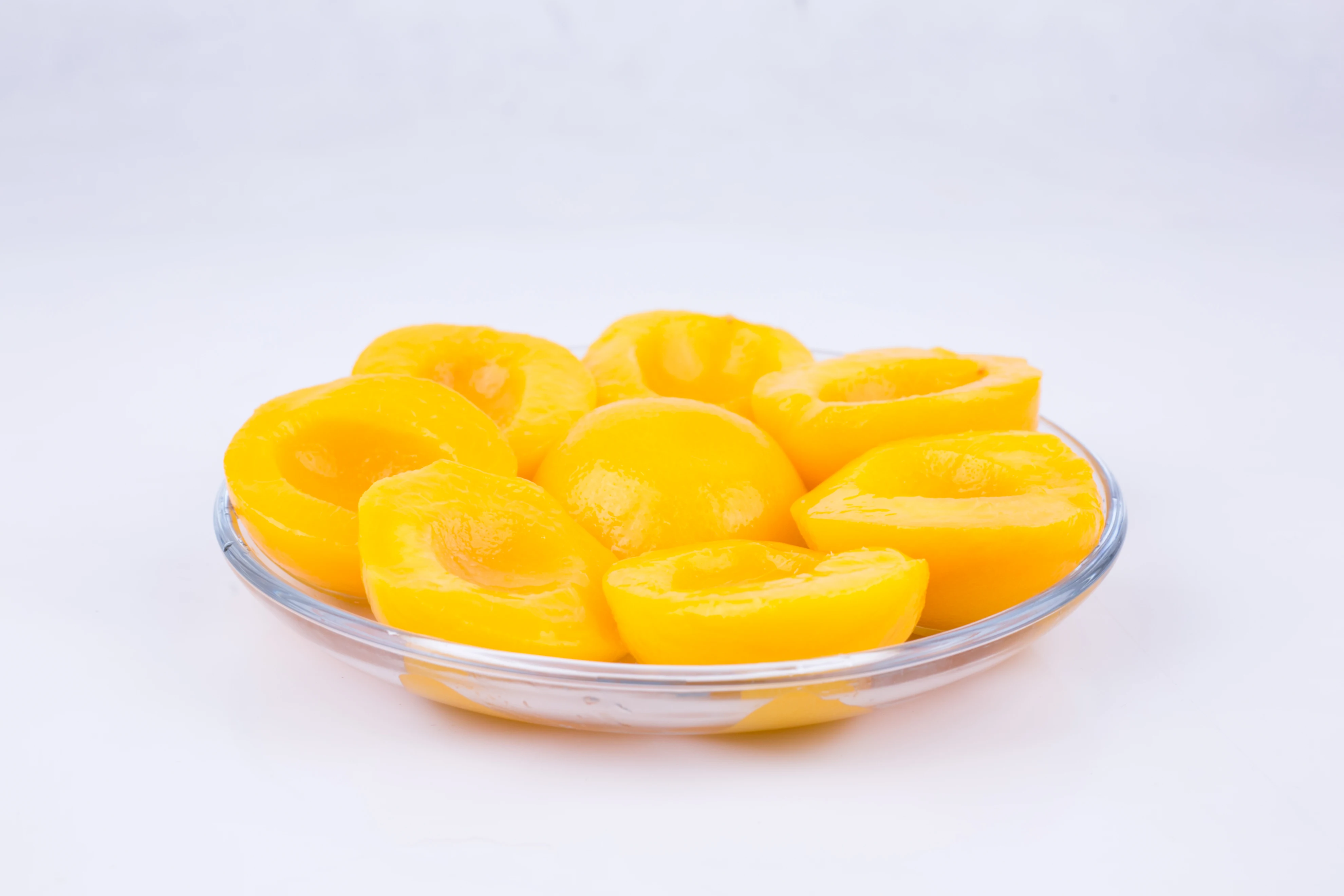 
Canned yellow peach snacks fresh peaches in light syrup in China on sale 