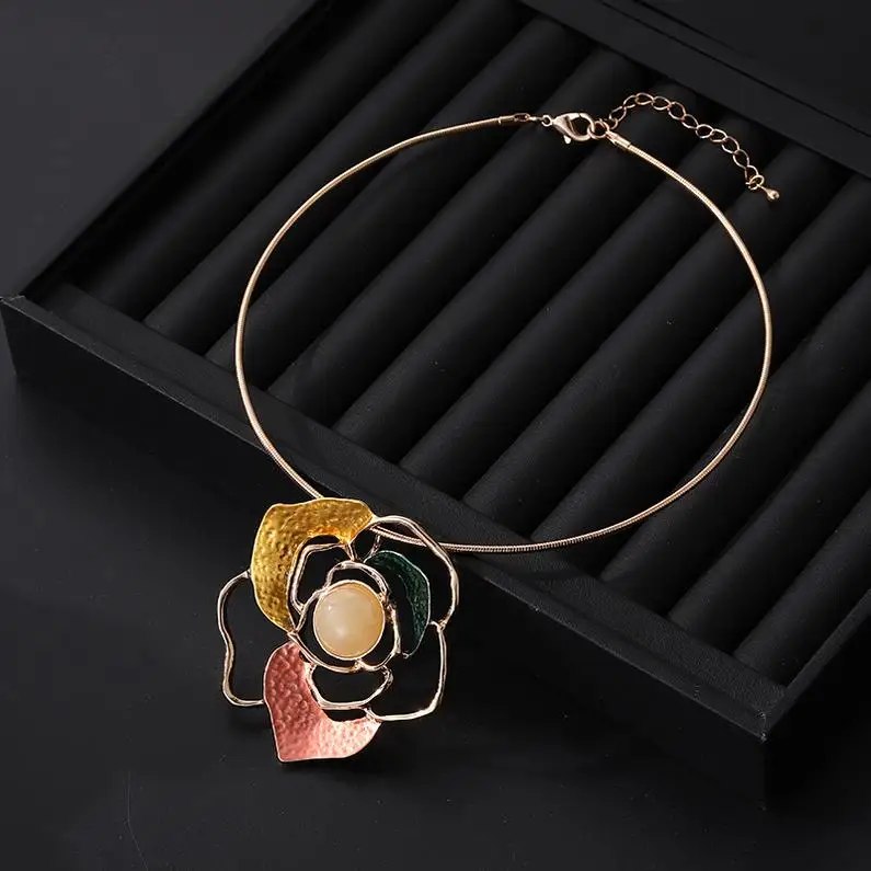 Fashion Jewelry Necklaces Rosary Chain Flower Heart Locket Sun Camera Four Leaf Clover Violin Necklace