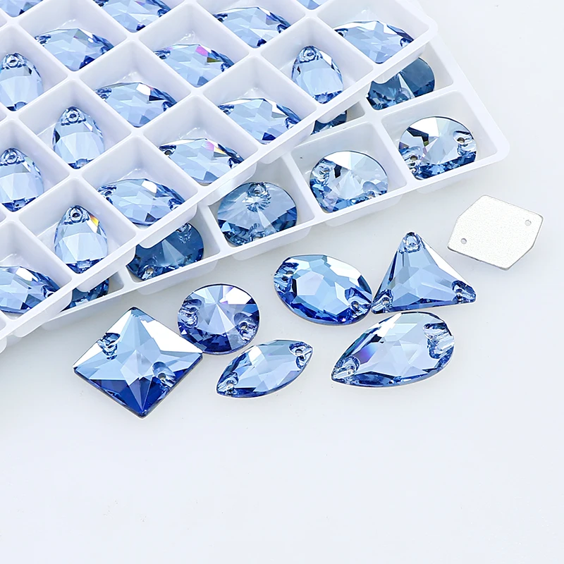 Разноразмерные аквамариновые Стразы с дырками