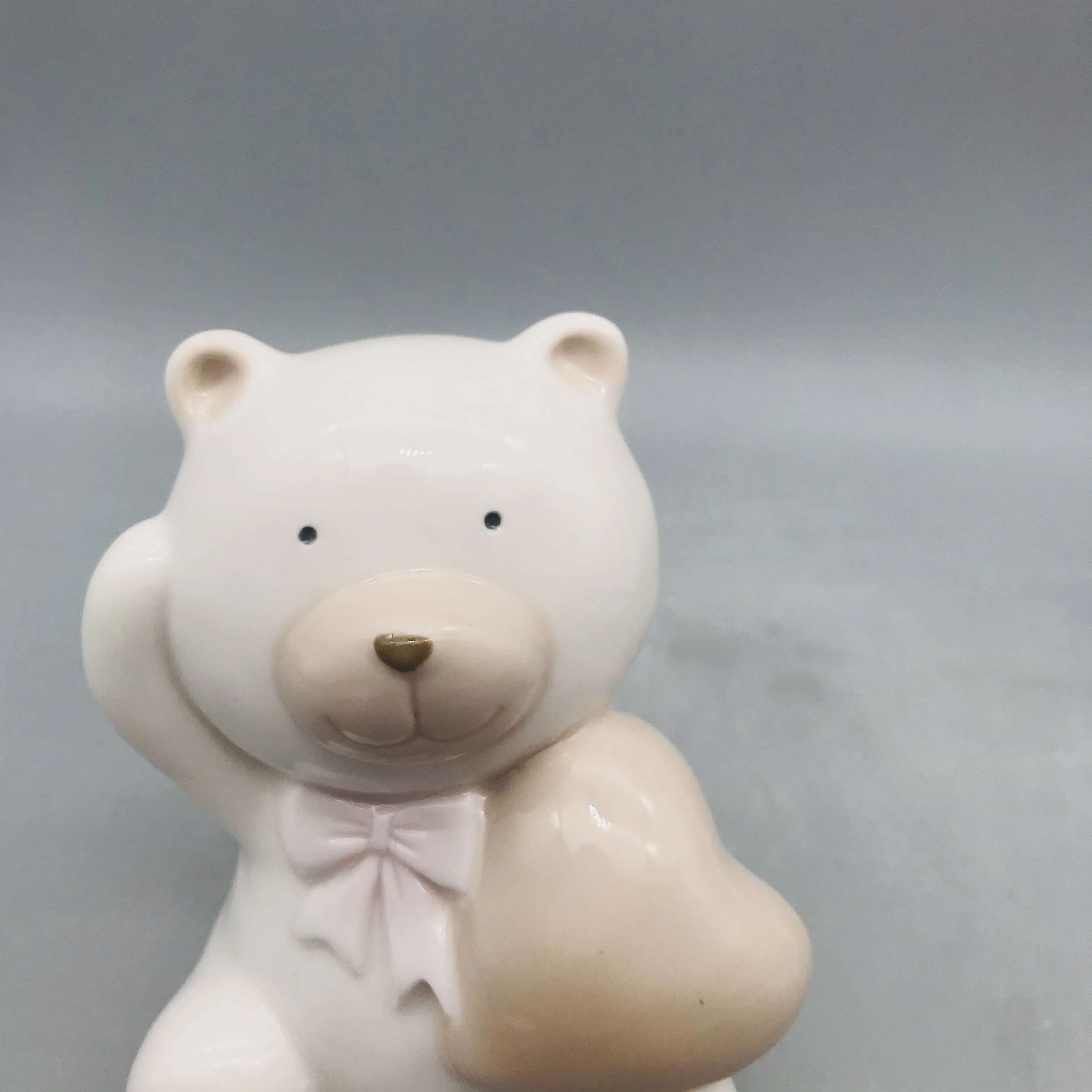 Low MOQ cute design handmade ceramic teddy bear decoration
