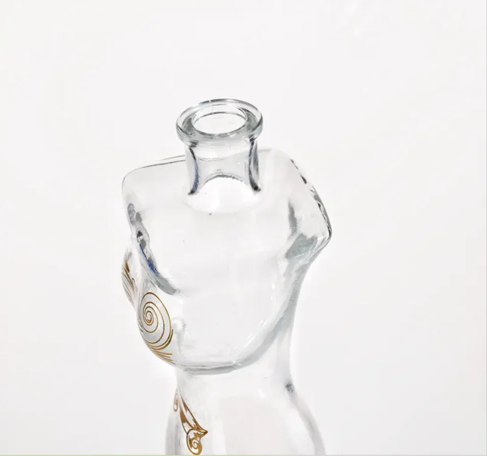 Wholesale silk screen printing personalized liquor bottle  700ml 750ml woman body shaped vodka glass  botella tequila de vidrio