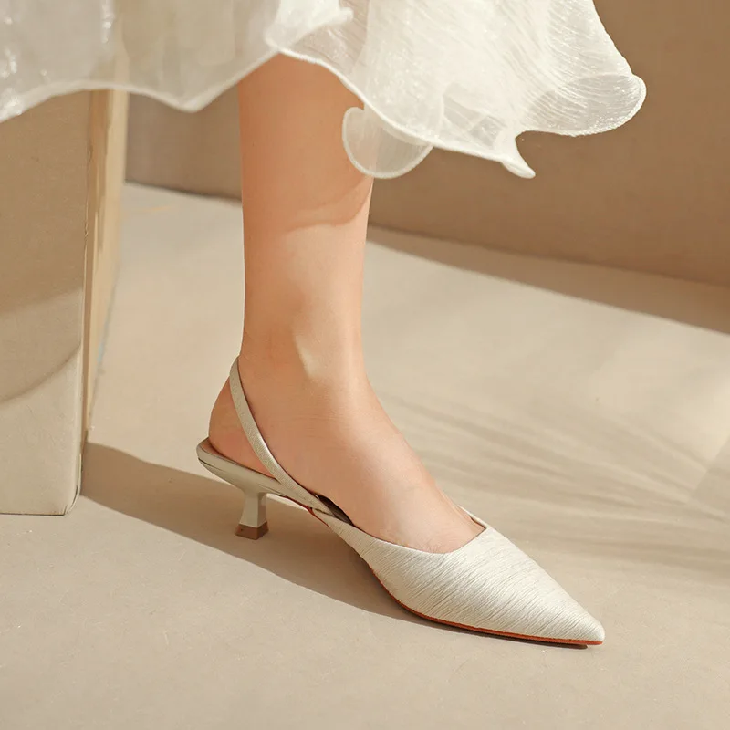 Spring And Autumn Low Thin Heels Fashion Sandals Casual Classic Design Interpretation Of Elegant Charm Business Slippers