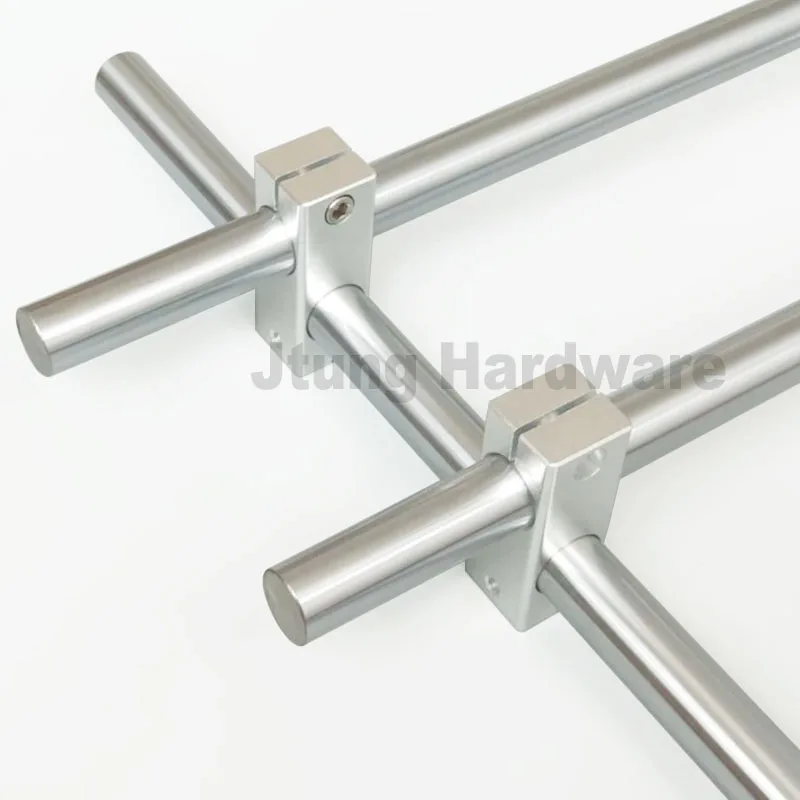 Cross optical shaft fixing clip and cross bracket connecting block