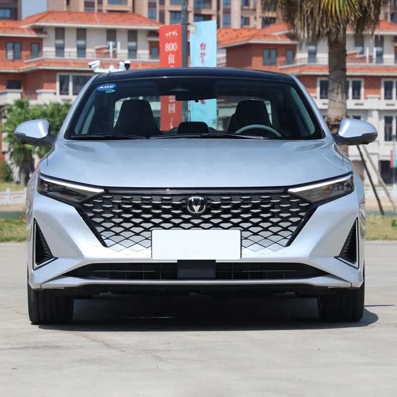 Changan Car Reaton плюс 4-дверный 5-местный седан с левым рулем сменный новый автомобиль бензиновый