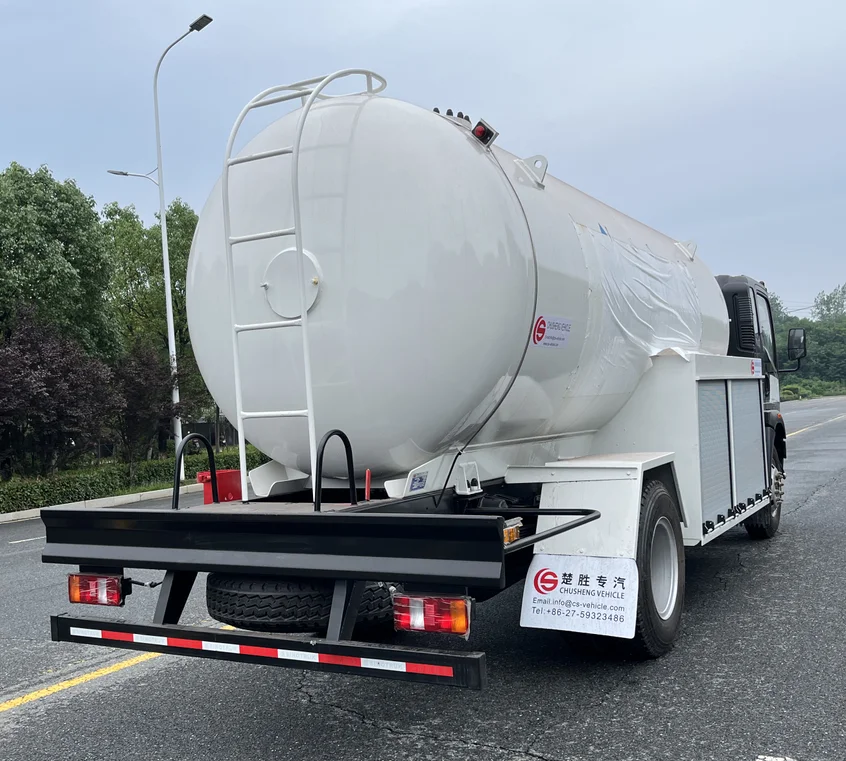 CRRC produce HOWO 4x2 6 Wheel Bobtail LPG Truck 15M3 15000L 7.5T 7.5Tons LPG bobtail truck For Filling LPG Gas Cylinders on sale