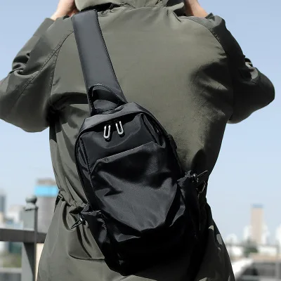 High Quality Black Sport Chest Shoulder Bag For Men Anti-theft Waterproof Sling Bag with USB Charging Port