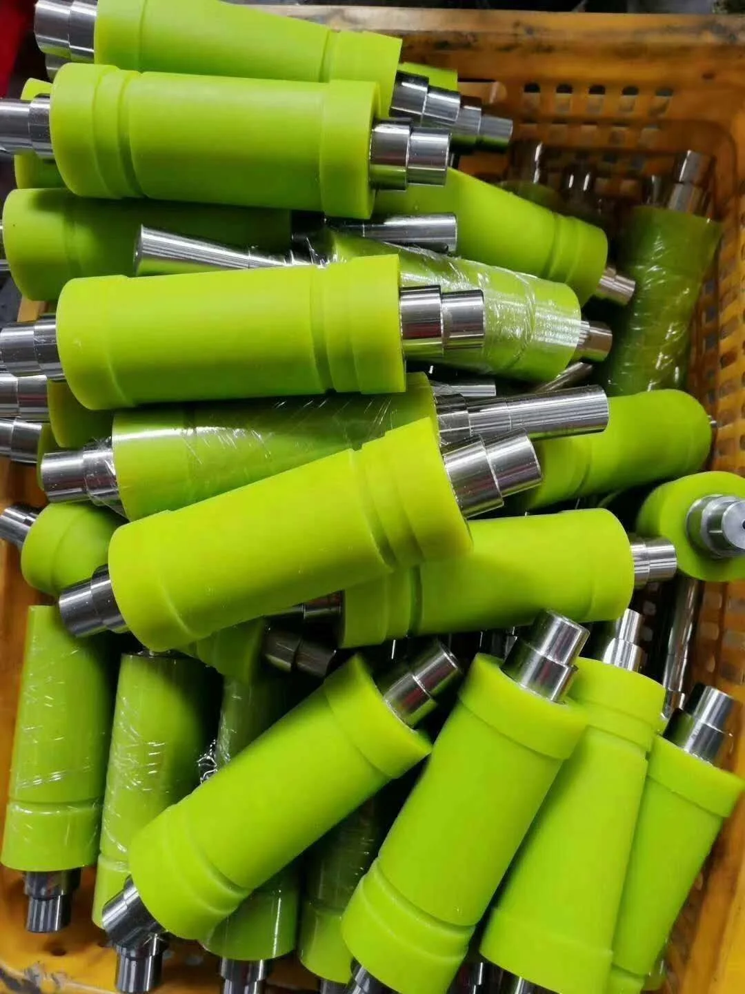 Face mask  machine  rubber  roller