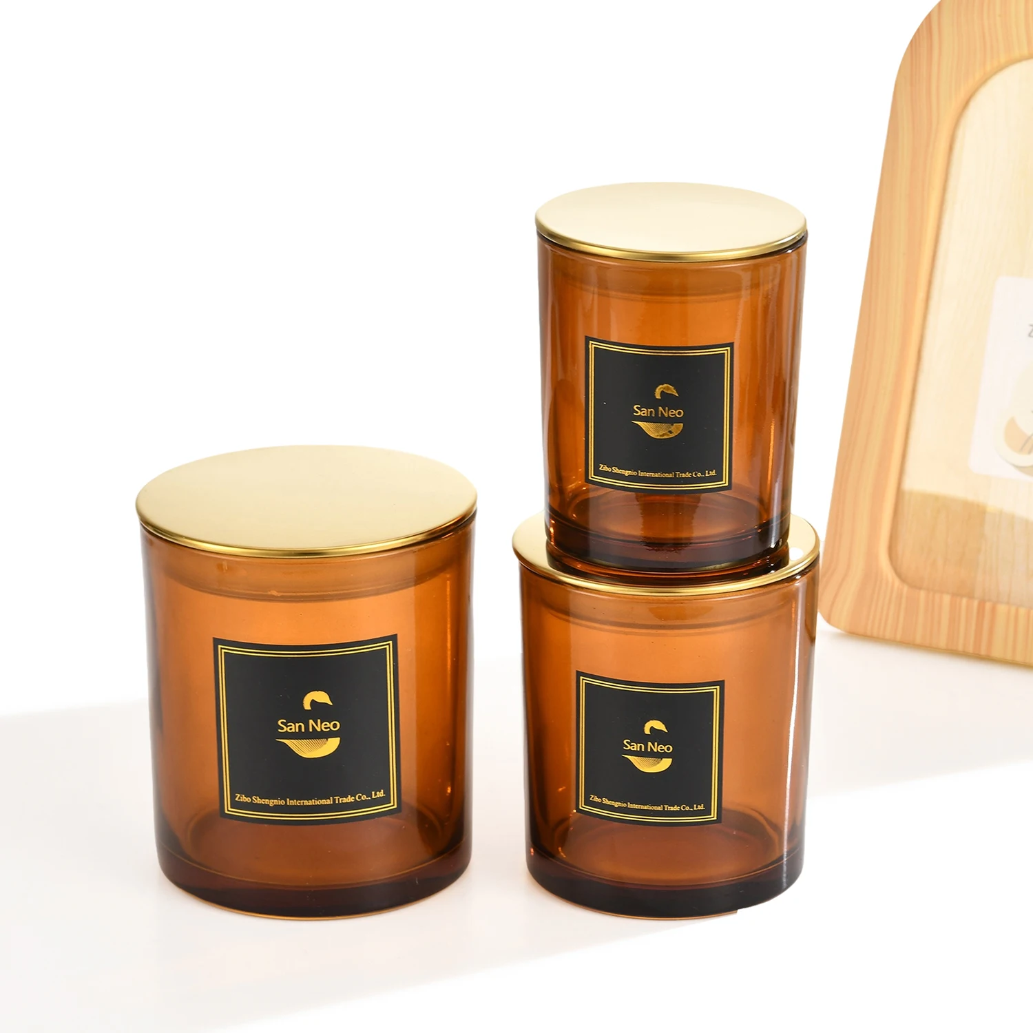 Chinese Supplier 8oz 10oz 14oz Wooden Lid Thick Empty Amber Glass Candle Jar Candle Holder