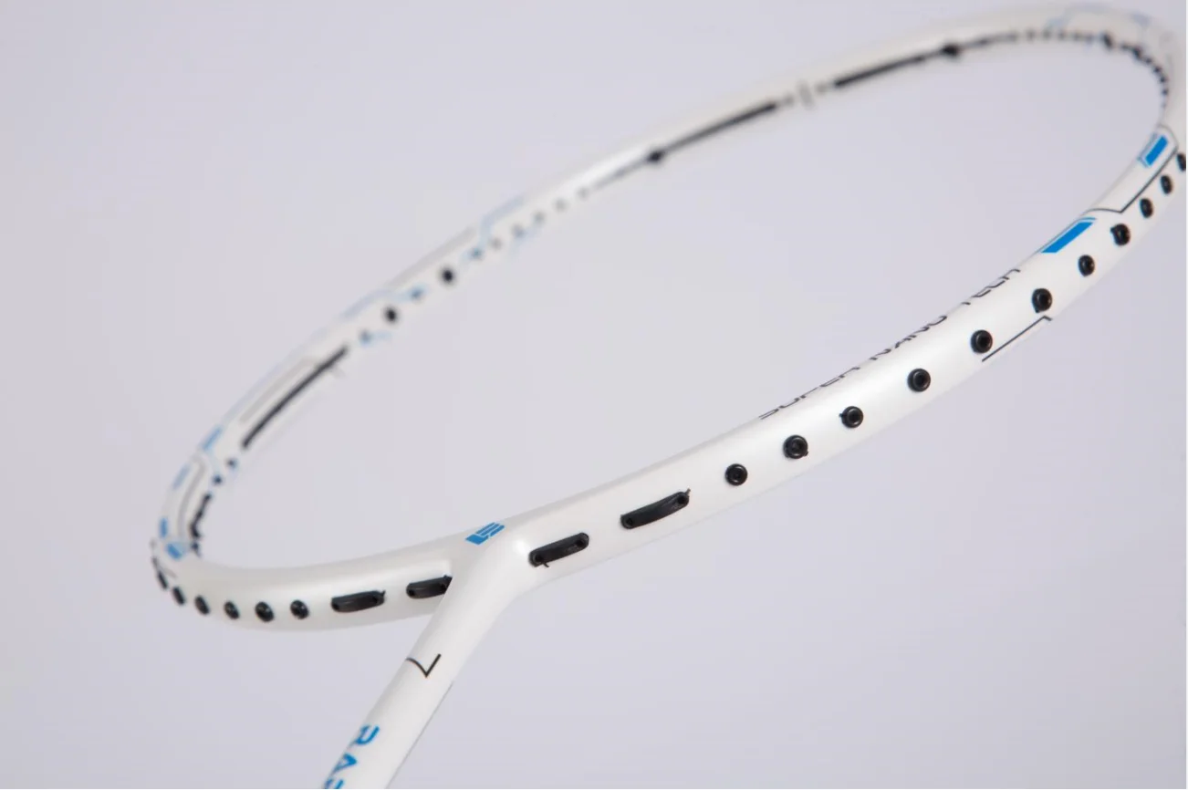 Custom made superior quality low price carbon graphite racket badminton