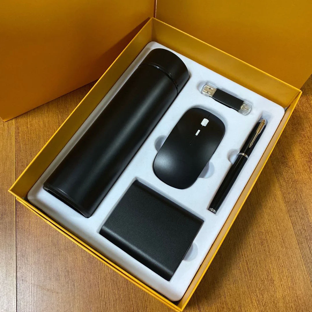 Low moq 5 in1 promotional packaging boxes gift set power bank pen usb mouse bottle men gift set