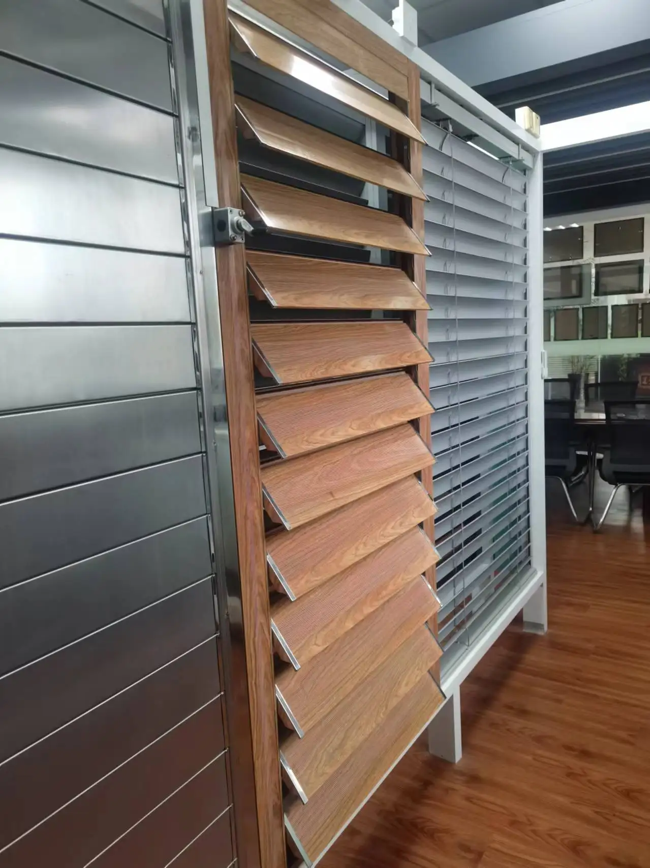 Electric/Manual Wooden Color Aluminum Louver Price Outdoor Louvers Aluminum Frame Window Louvered Shutters Sun Shade