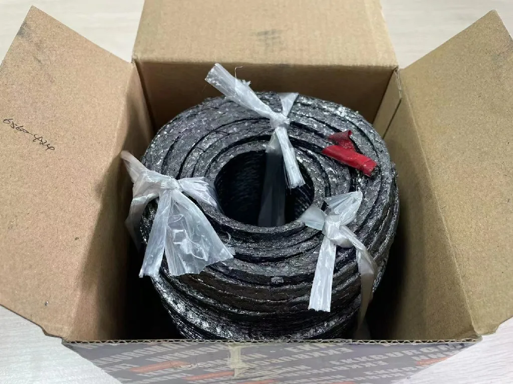China manufacturer 4*4MM flexible graphite packing 6560 for sealing
