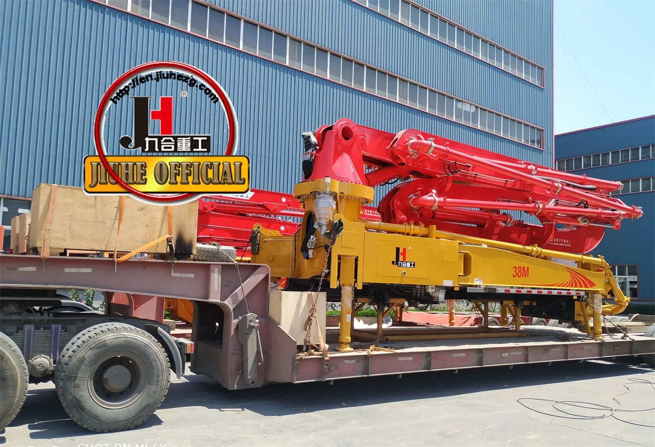 concrete pump truck_.jpg