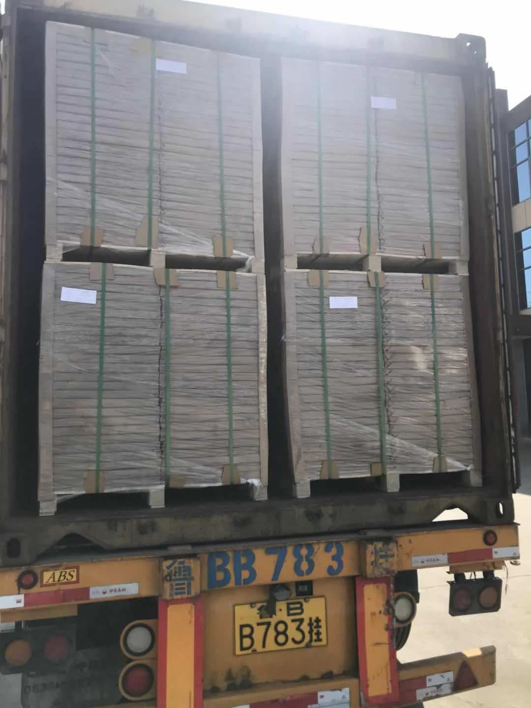 
Semi Glossy Self Adhesive Paper For Label Printing Both Waterbase And Hotmelt Gluewater 