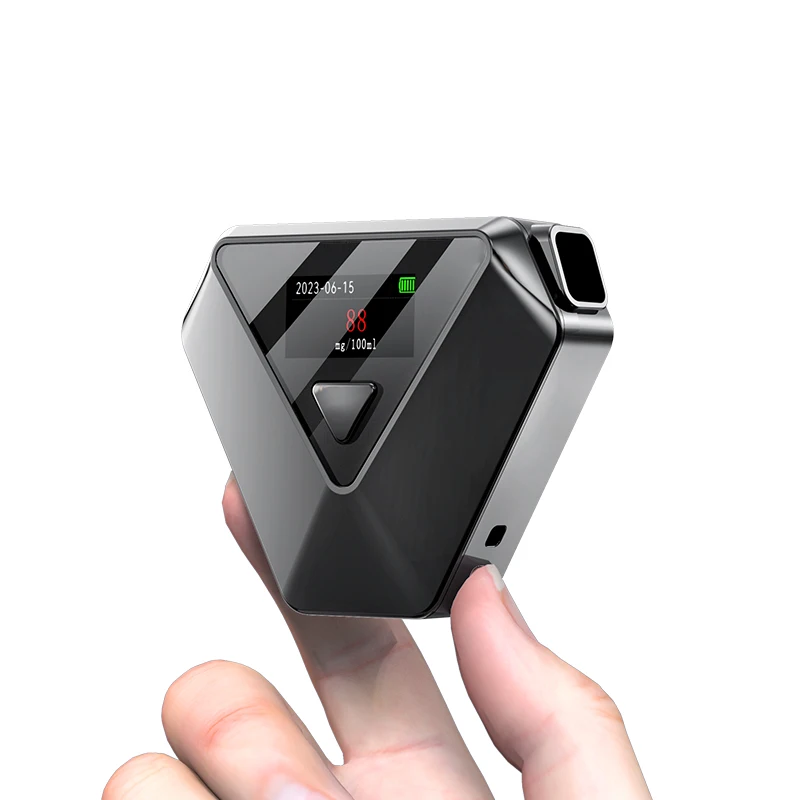 Focusing on Breathalyzer High accuracy keychain FCC CE alcohol tester buy breathalyzer support OEM/ODM color/logo/package Mr b 2