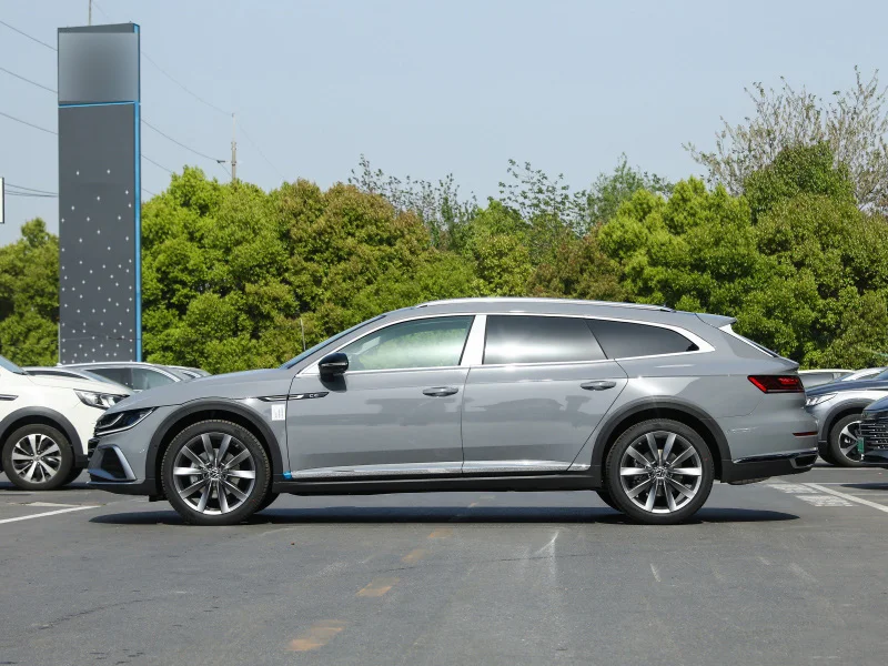 FAW Volkswagen CC 380TSI Shooting-Brake Crossover 2.0T  economic car  for travelling 5-door, 5-seater estate car