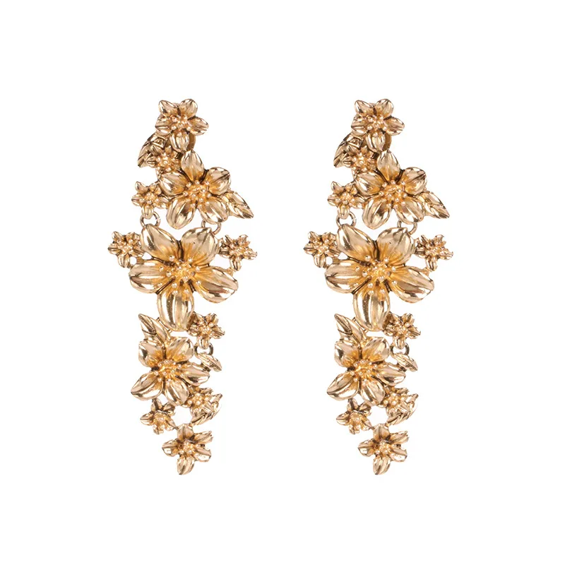  Hot selling geometric long alloy flower earrings in Europe and America exaggerated metal piece gold