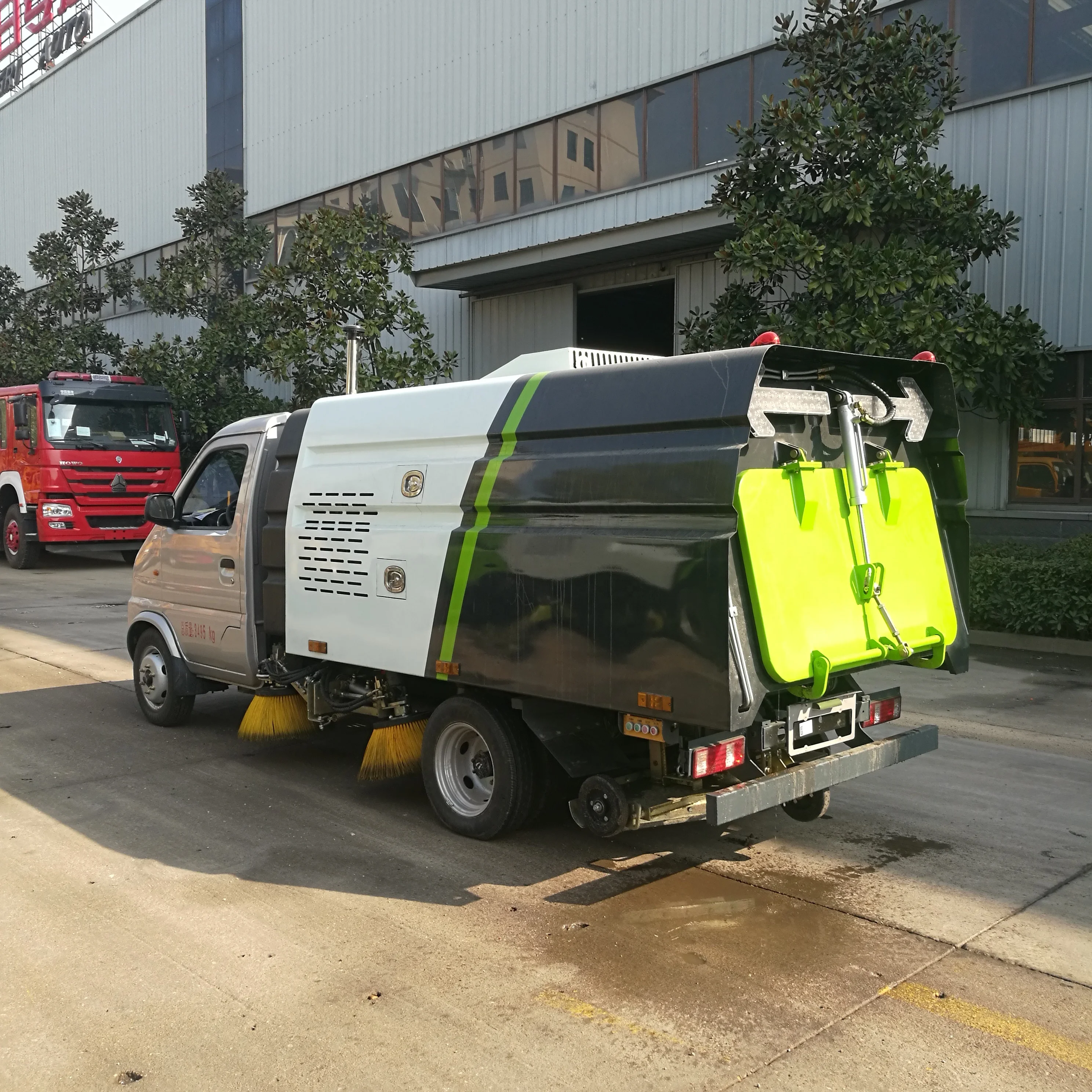 
Mini Road Vacuum Sweeper truck 