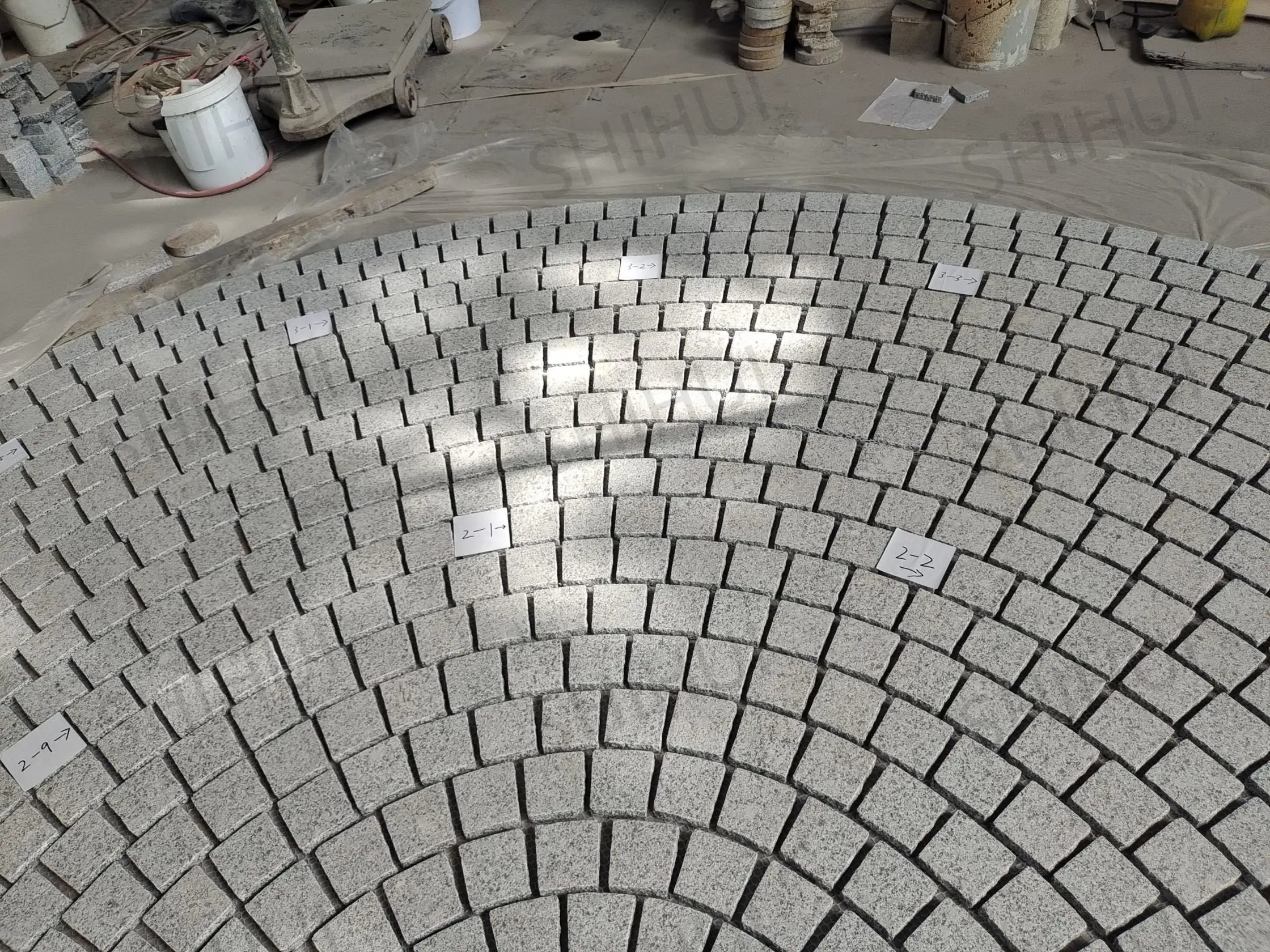 SHIHUI Natural Stone Grey G603 Granite 4.4m Circular Cube Pattern Round Paving Stone Mesh Cobblestone Patio Paver Stone