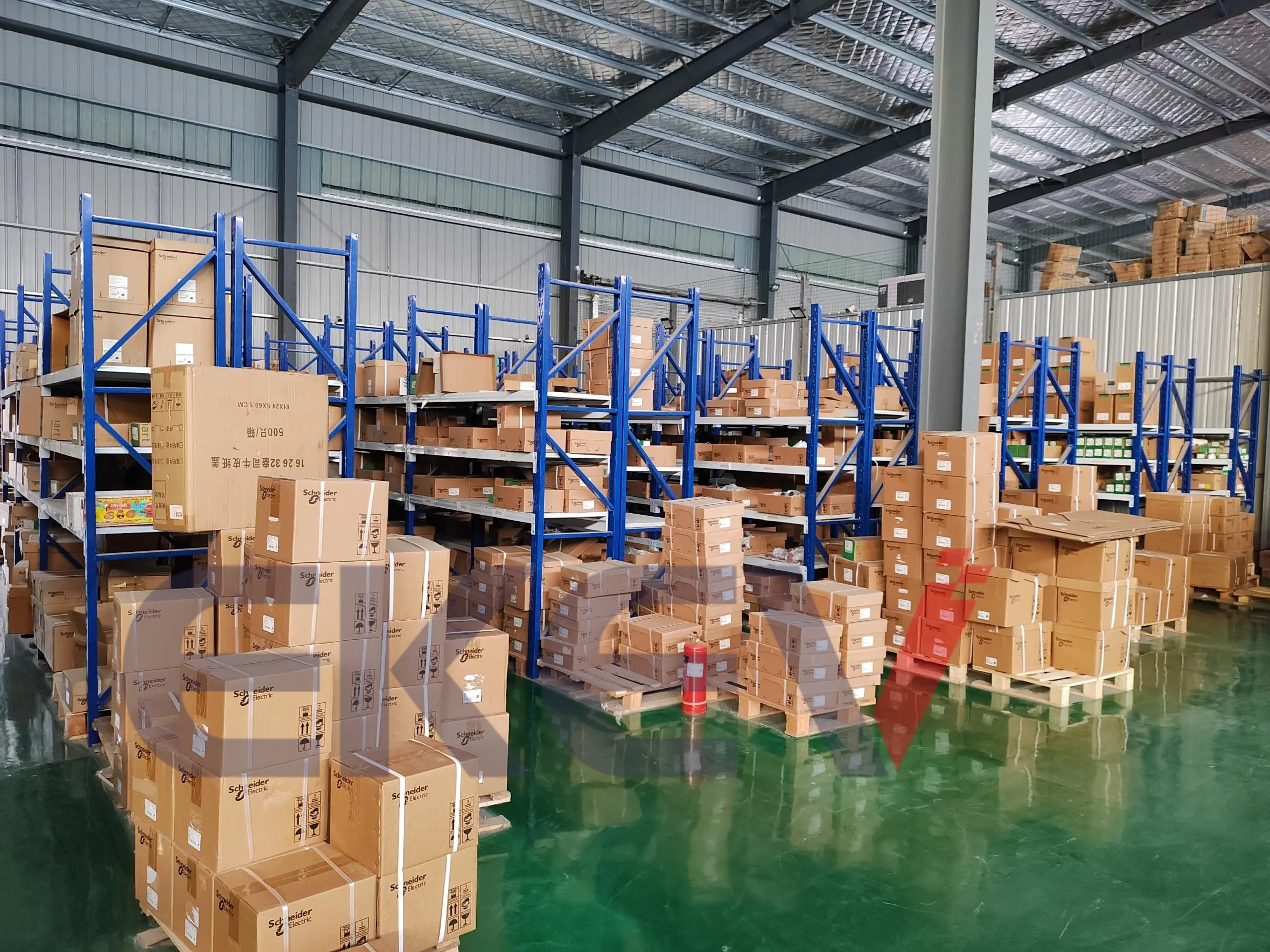 New Original ATV310HU55N4E Schneiders ATV310 Series Frequency Inverter 5.5kw 7.5hp 380V-460V