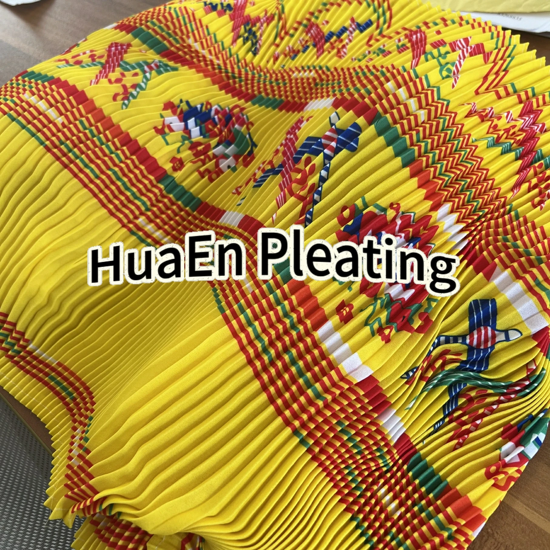 Manufacturer HuaEn ZJ-516 two in one fabric accordion blind sunray sunburst smocking pleater