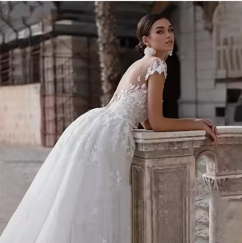 Shoulder-wrapped wedding dress Mori 2024 new bride deep V-neck big backless travel shoot small trailing tulle slimming two-piece