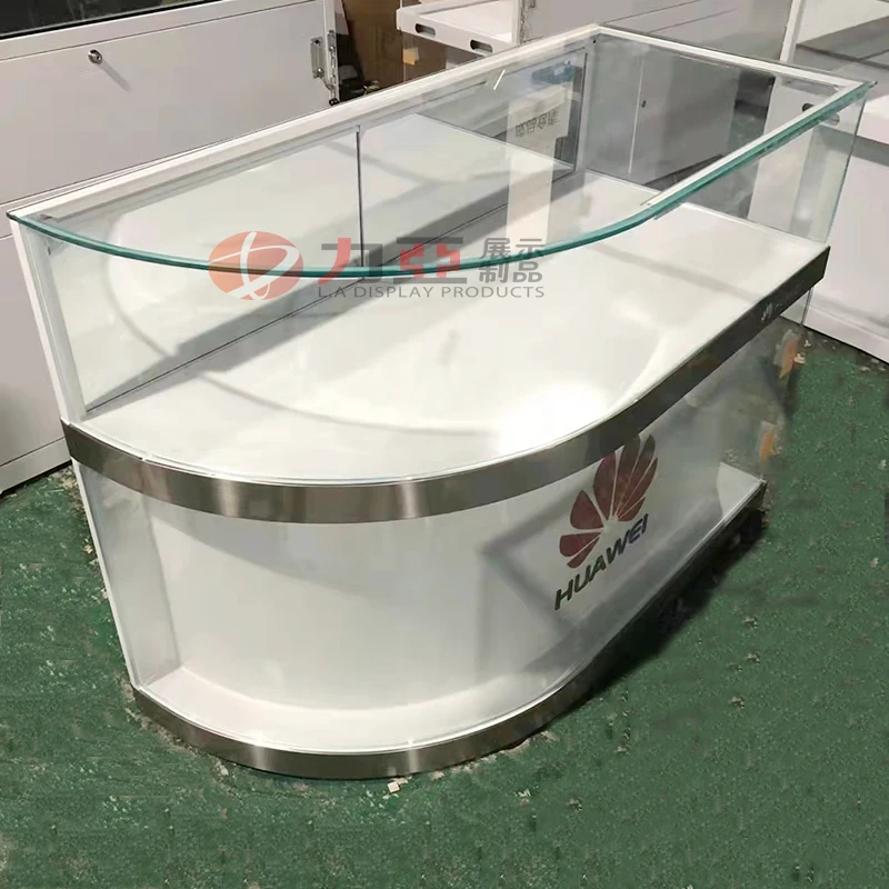 Заводская изготовленная на заказ стеклянная косметическая витрина со светодиодным освещением Большой Угловой шкаф металлический счетчик для телефона