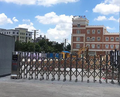 Factory hot sale Automatic Retractable gate door