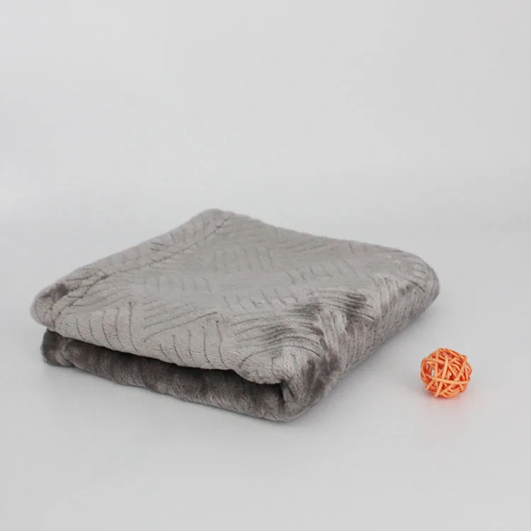 Hot sales knitted blankets soft cheap wholesale blankets flannel fleece blanket