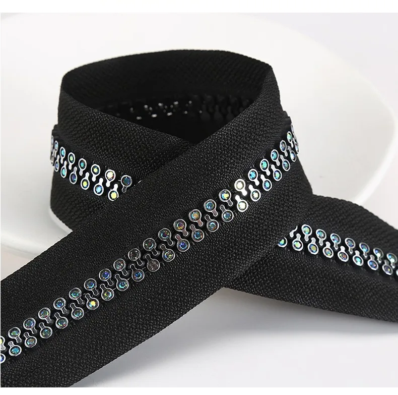 #3 #5 #8 plastic zip resin rainbow zipper  diamond Black and white customized zipper