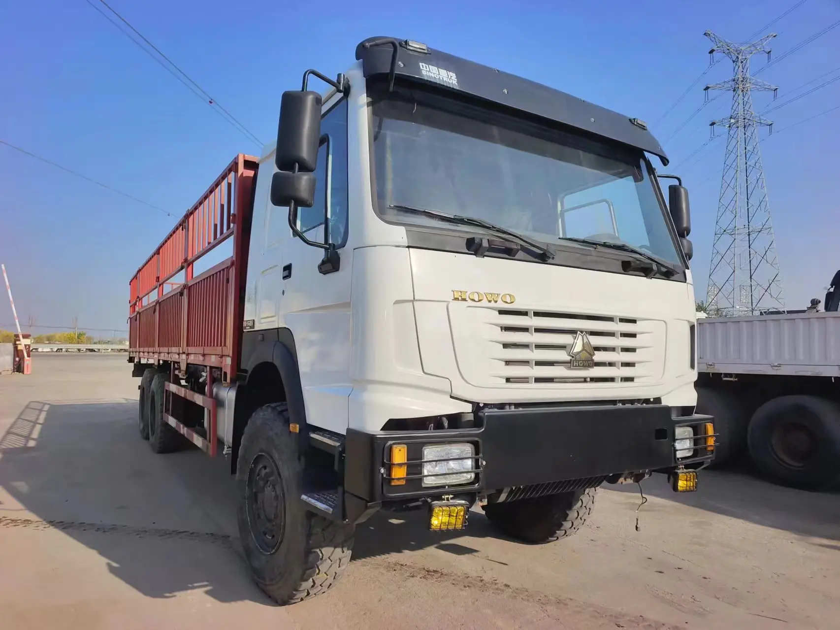 China Brand Sinotruk 6*6 cargo truck small truck