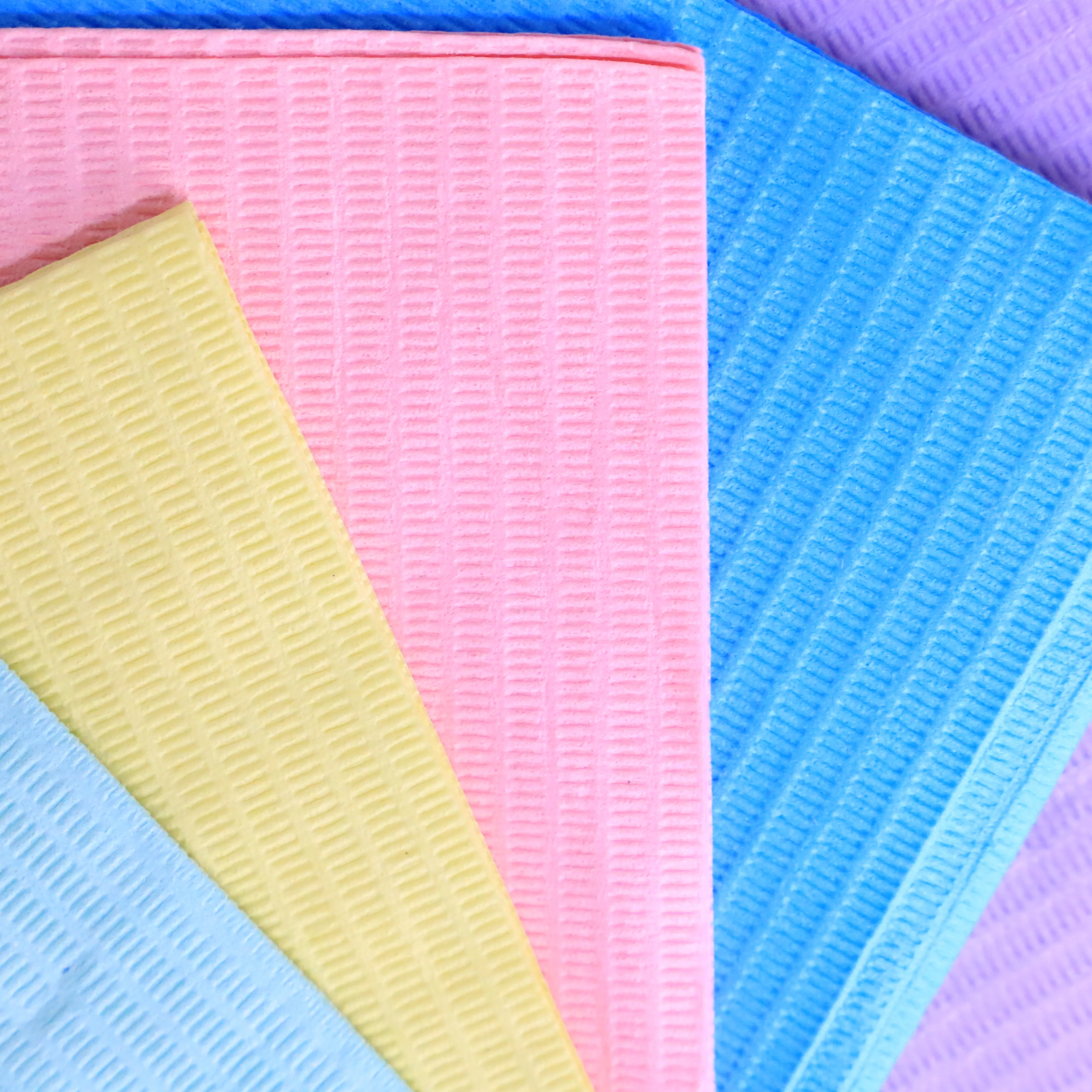 Водонепроницаемые одноразовые стоматологические нагрудники для использования в стоматологии