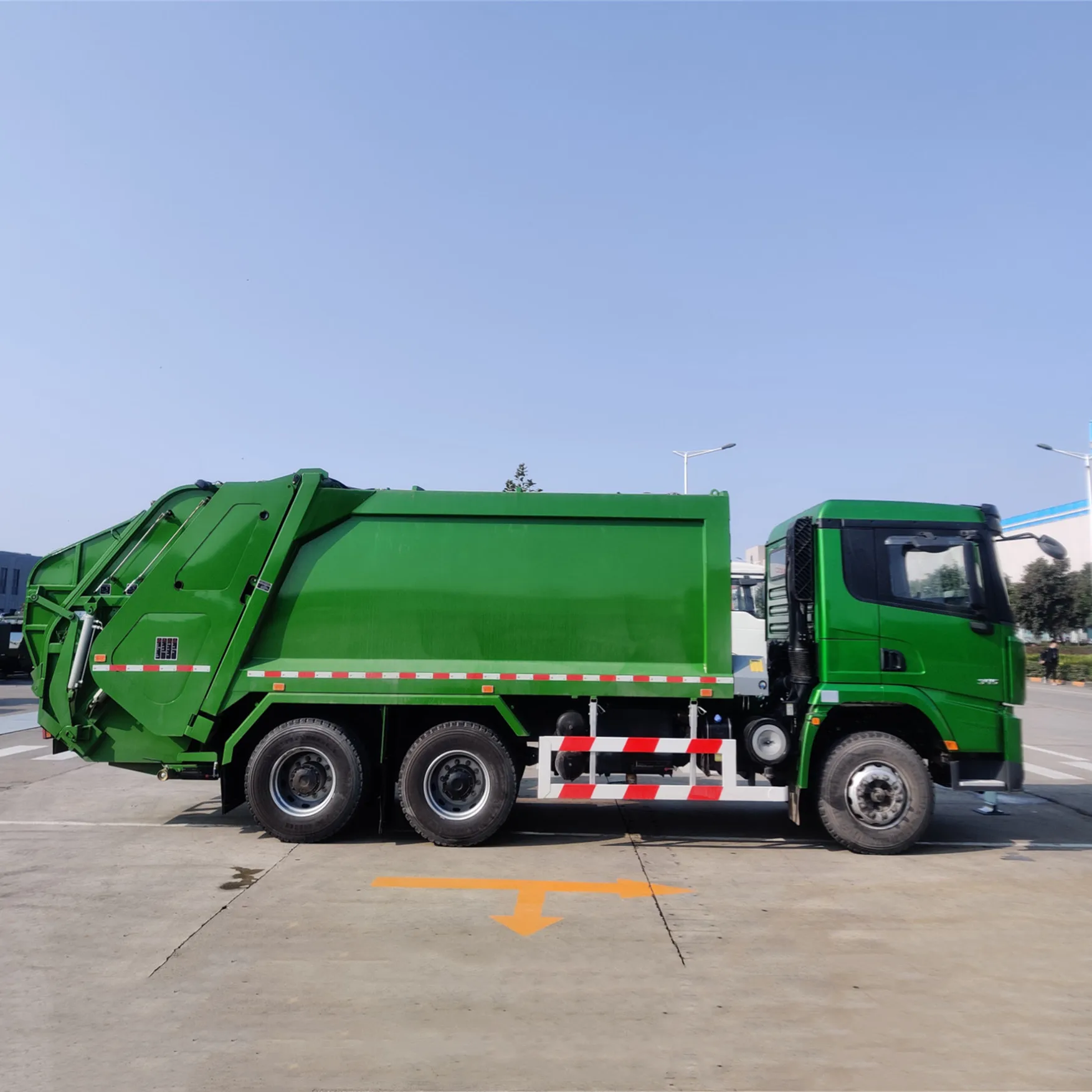 China 15 Ton Compactor Garbage Truck Mini Garbage Truck Garbage Can Cleaning Truck